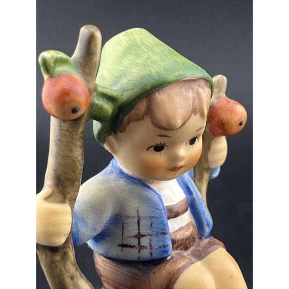 GOEBEL HUMMEL FIGURINE TMK5 #142 4 inch Apple Tree Boy - Picture 9 of 10